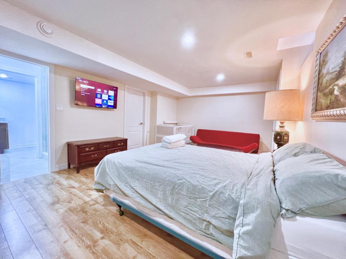 Cozy Home In Richmond Hill With Free Parking 외부 사진