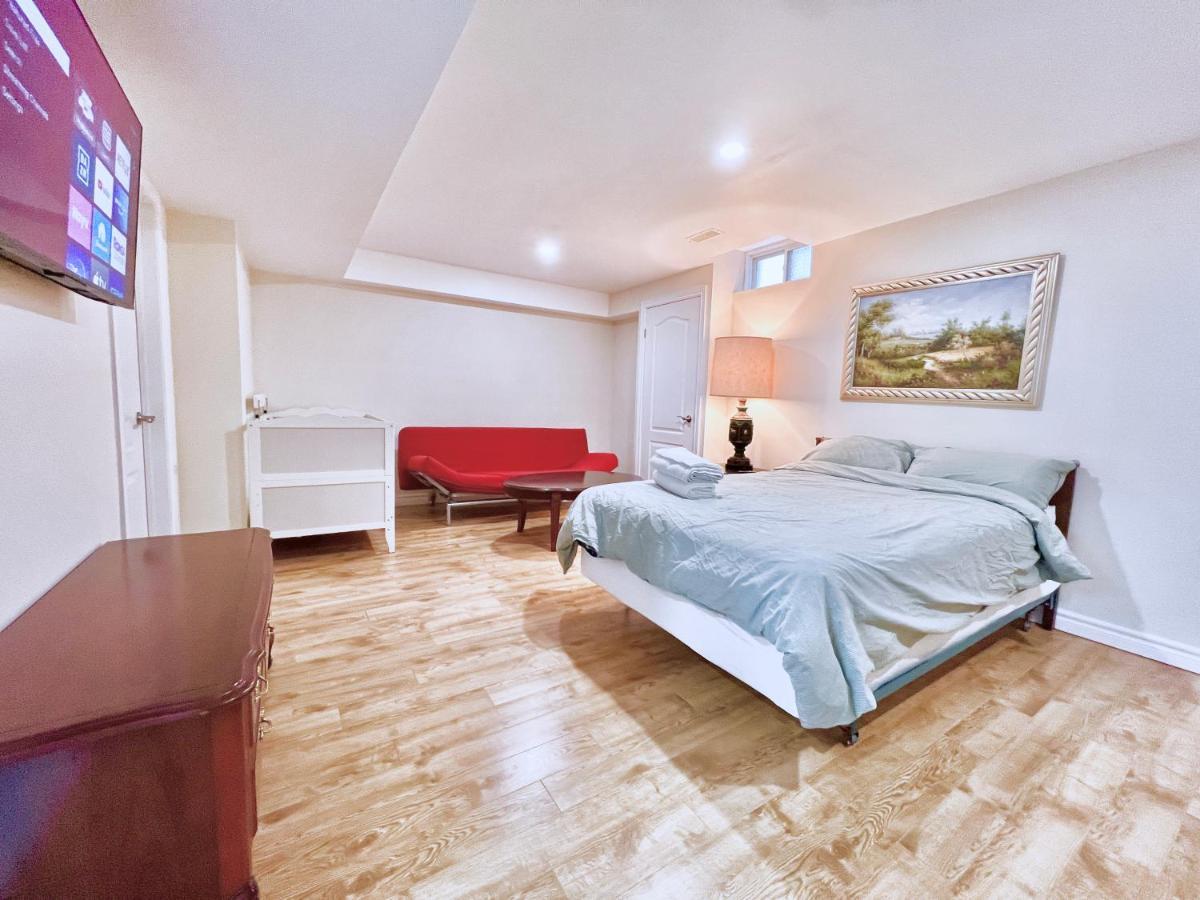 Cozy Home In Richmond Hill With Free Parking 외부 사진